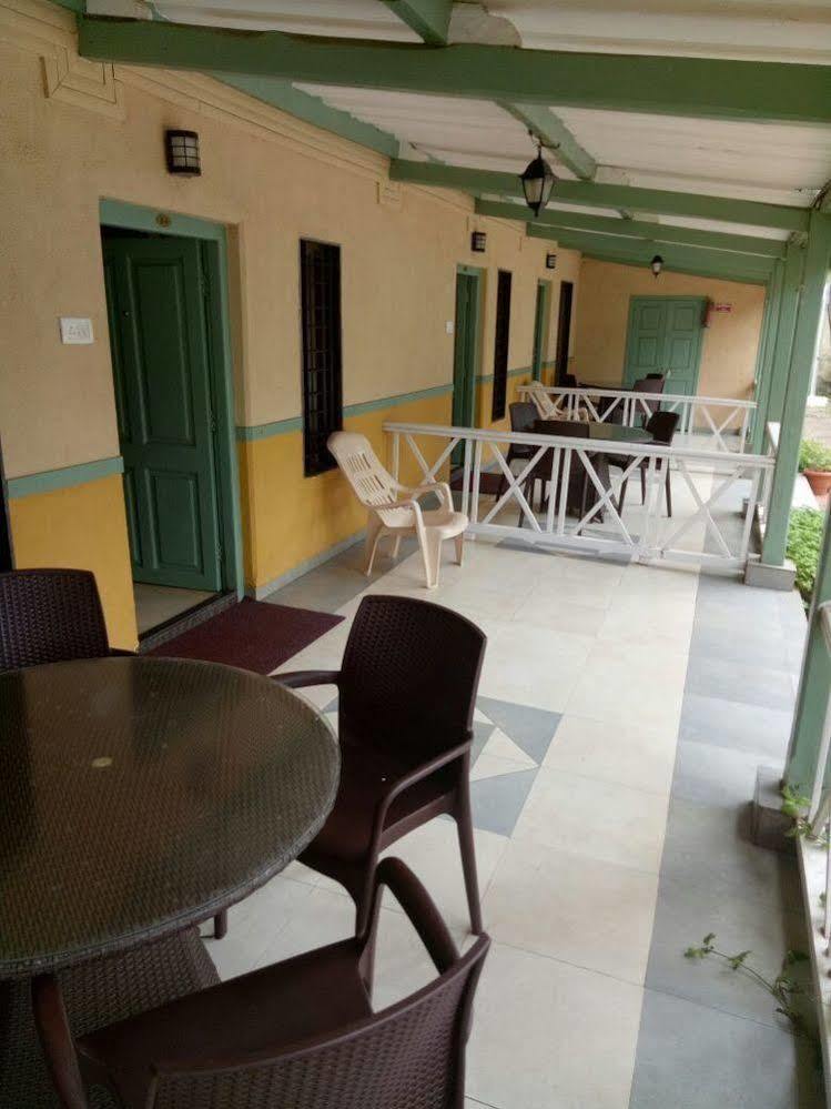 Golden Swan Beach Resort Murud  Exterior photo