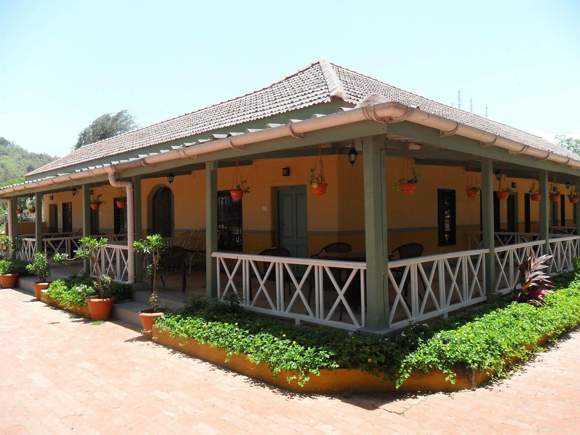 Golden Swan Beach Resort Murud  Exterior photo